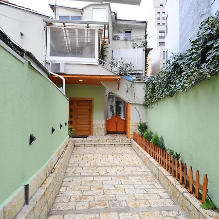 Grandpahouse Tirana