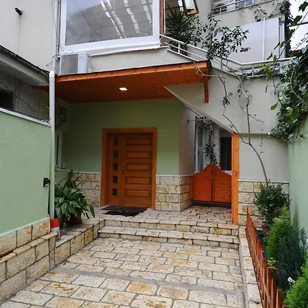 Grandpahouse * Tirana